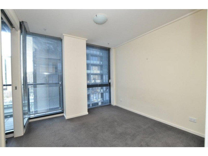 REF 32871/100 Kavanagh Street, Southbank VIC 3006