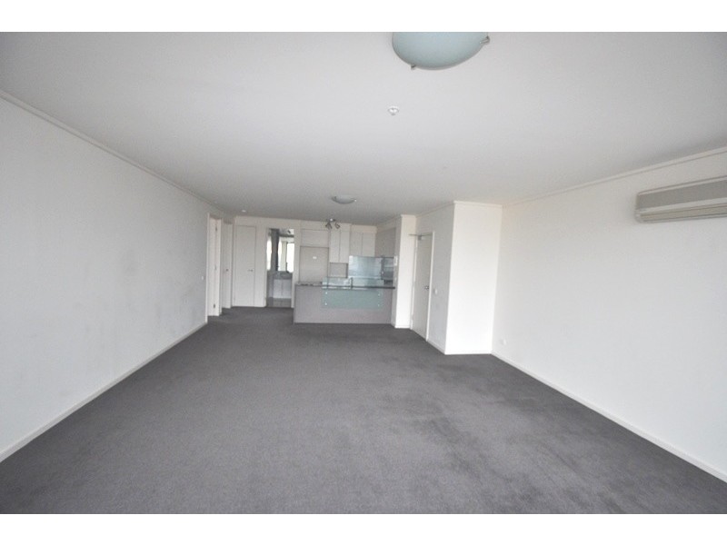 REF 32843/100 Kavanagh Street, Southbank VIC 3006