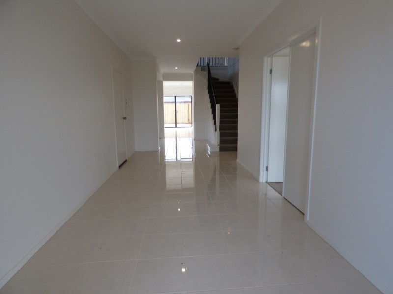 54 Sunnybank Drive, Point Cook VIC 3030