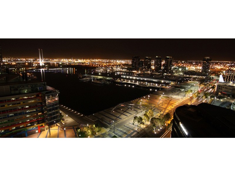 2107/100 Harbour Esplanade, Docklands VIC 3008