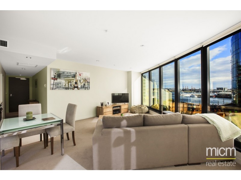 612/100 Harbour Esplanade, Docklands VIC 3008
