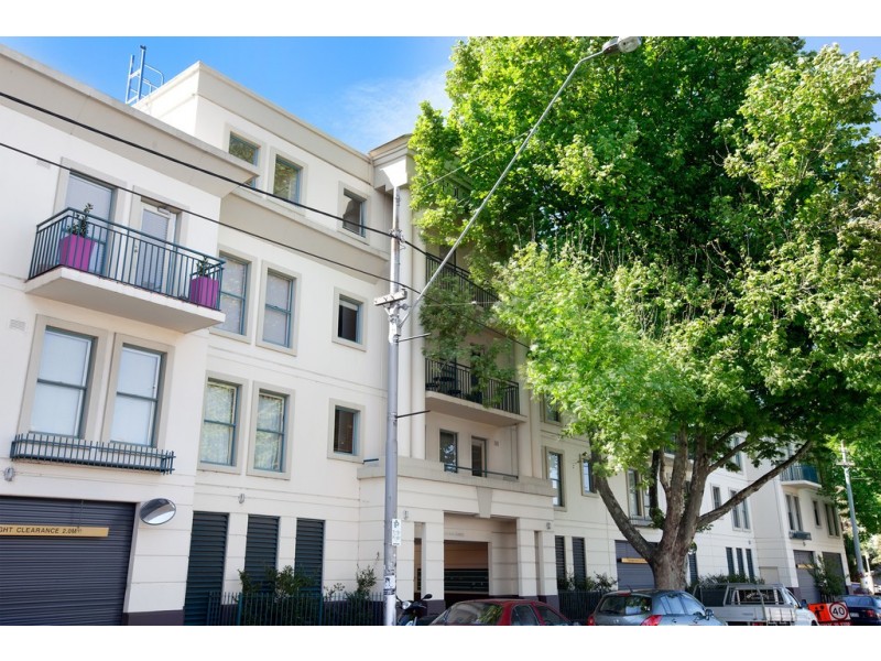 REF 23035/682 Nicholson Street, Fitzroy North VIC 3068