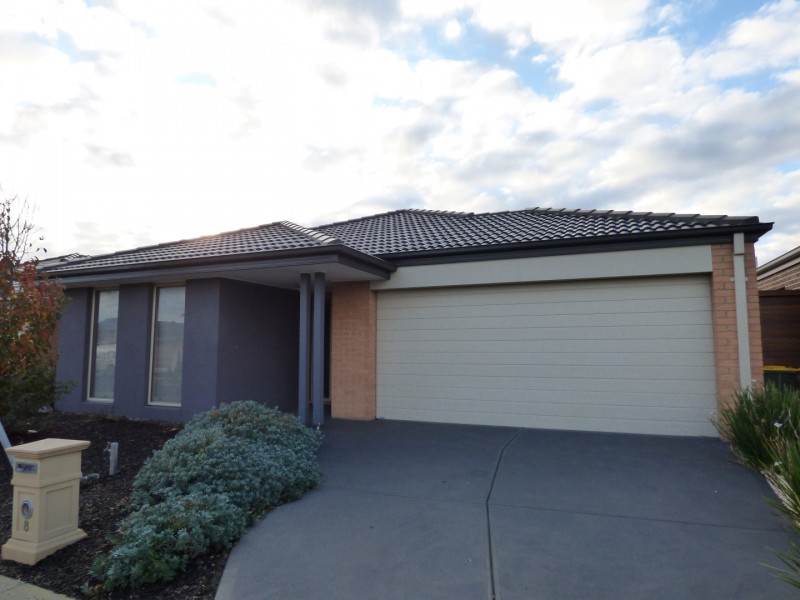 8 Caspian Circuit, Point Cook VIC 3030