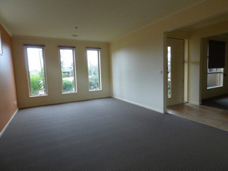 11 Caldicott Crescent, Point Cook VIC 3030