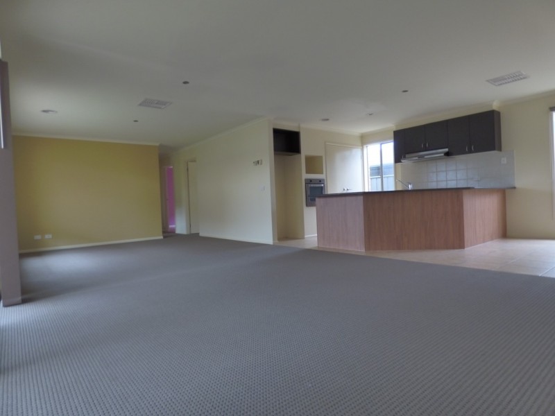 11 Caldicott Crescent, Point Cook VIC 3030