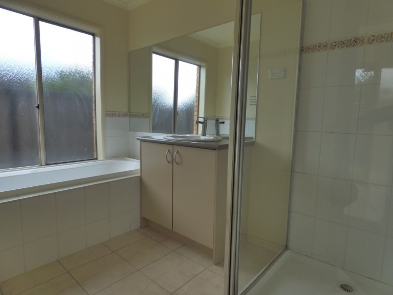 11 Caldicott Crescent, Point Cook VIC 3030