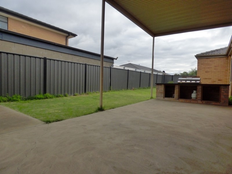 11 Caldicott Crescent, Point Cook VIC 3030