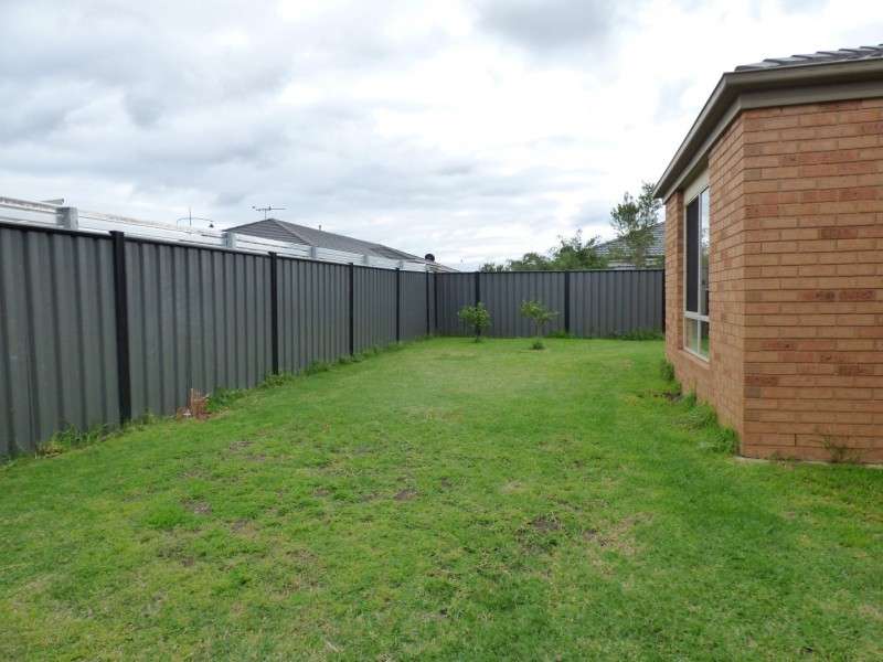 11 Caldicott Crescent, Point Cook VIC 3030