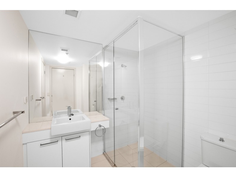 509/100 Harbour Esplanade, Docklands VIC 3008