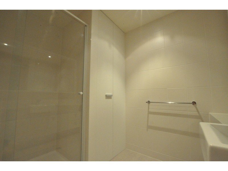 REF 23037/180 City Road, Southbank VIC 3006