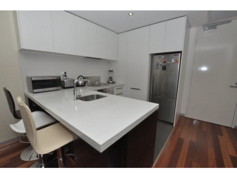 706/1 Roy Street, Melbourne VIC 3000