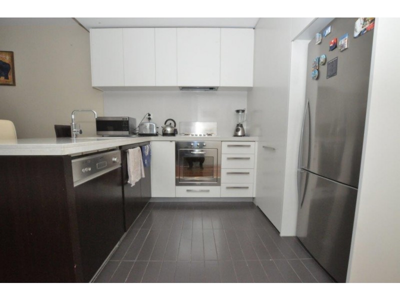 706/1 Roy Street, Melbourne VIC 3000