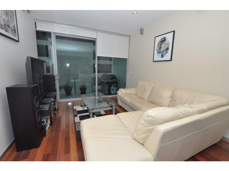 706/1 Roy Street, Melbourne VIC 3000