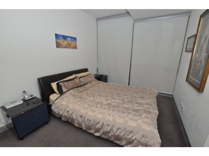 706/1 Roy Street, Melbourne VIC 3000