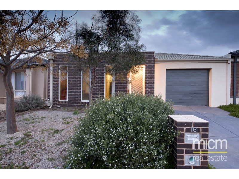 16 Rocky Gate Drive, Truganina VIC 3029
