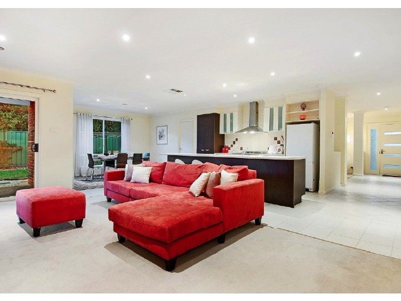 4 Sorrento Avenue, Point Cook VIC 3030