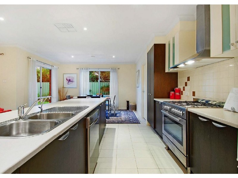 4 Sorrento Avenue, Point Cook VIC 3030