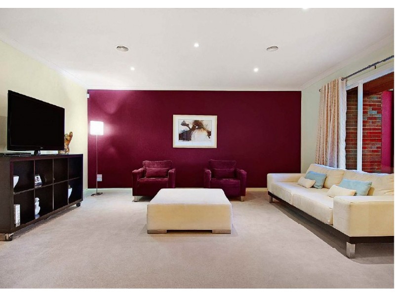 4 Sorrento Avenue, Point Cook VIC 3030