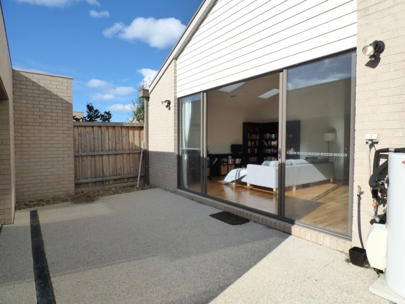 1 Reef Walk, Point Cook VIC 3030