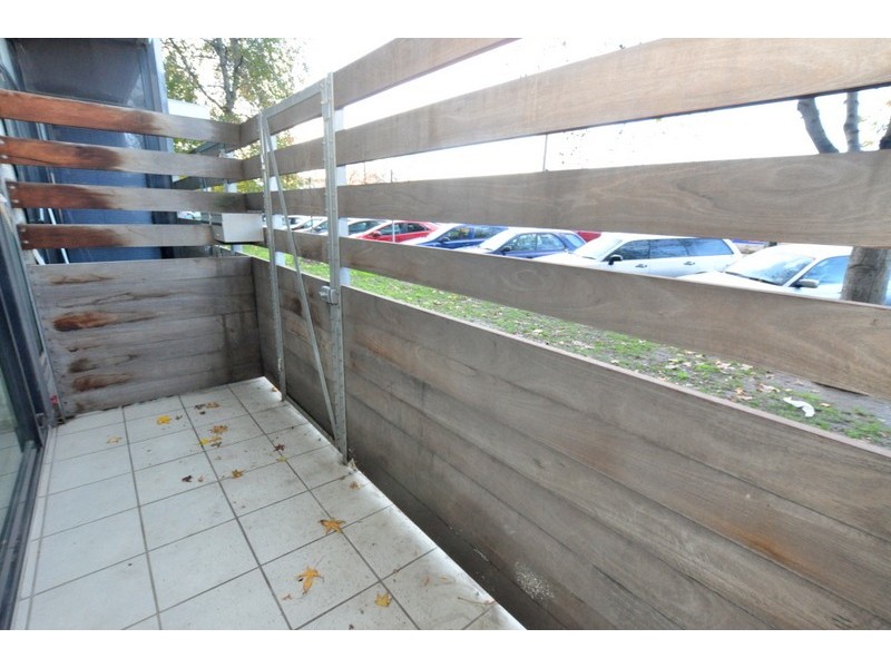 REF 23049/100 Kavanagh Street, Southbank VIC 3006