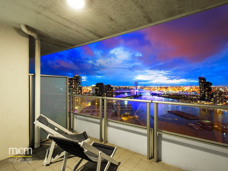 3304/100 Harbour Esplanade, Docklands VIC 3008