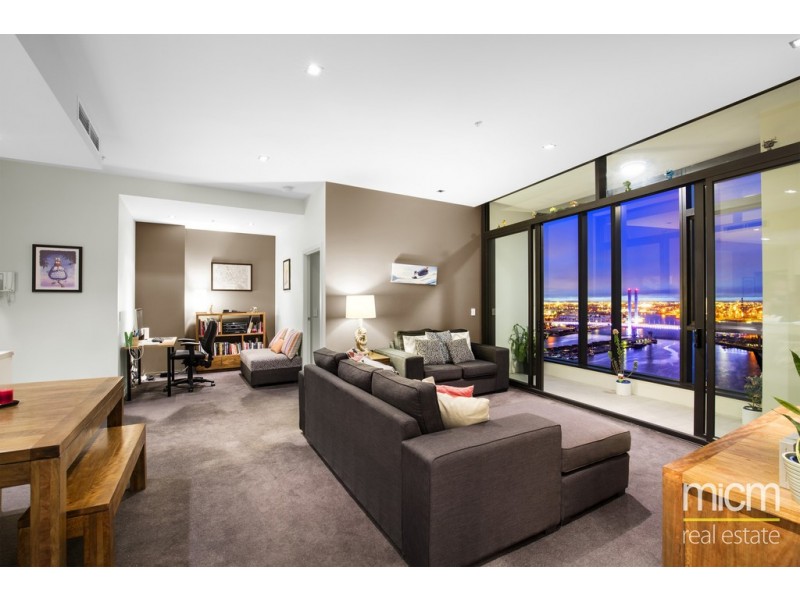 3703/100 Harbour Esplanade, Docklands VIC 3008