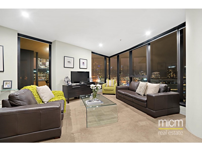 2501/100 Harbour Esplanade, Docklands VIC 3008