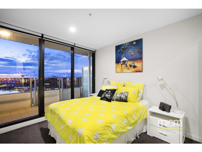 2703/100 Harbour Esplanade, Docklands VIC 3008