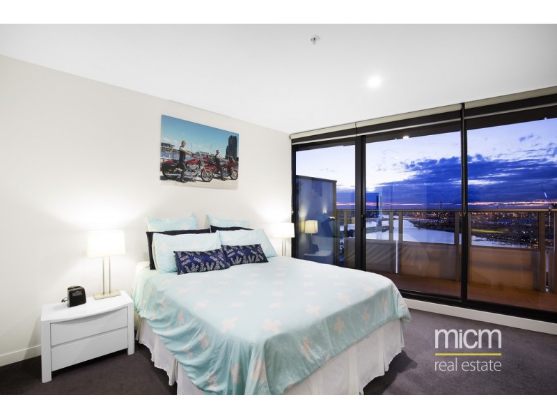 2703/100 Harbour Esplanade, Docklands VIC 3008