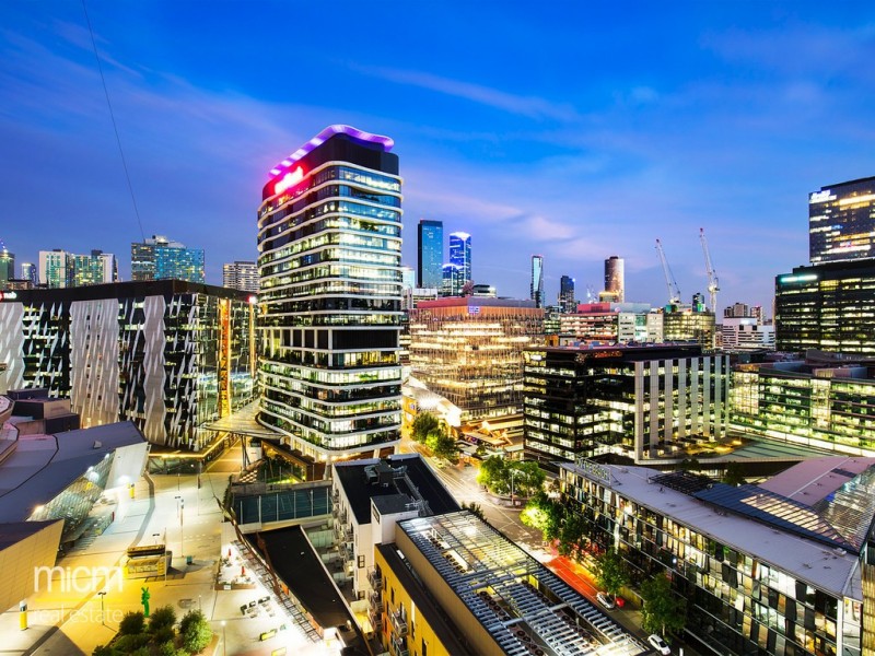 2006/100 Harbour Esplanade, Docklands VIC 3008