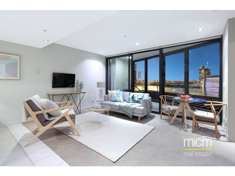 511/100 Harbour Esplanade, Docklands VIC 3008