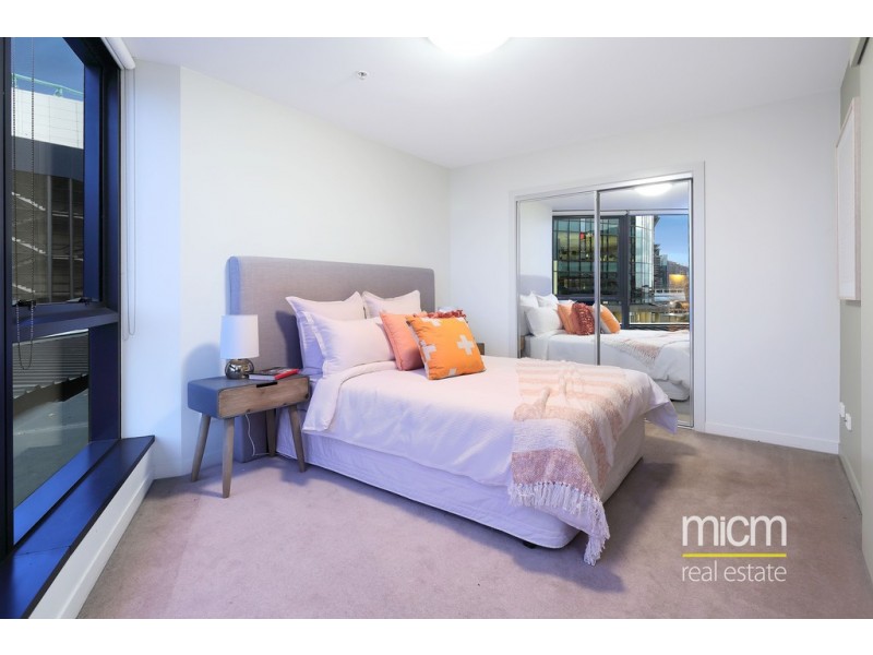 511/100 Harbour Esplanade, Docklands VIC 3008