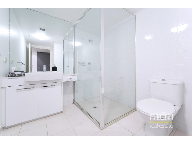 511/100 Harbour Esplanade, Docklands VIC 3008