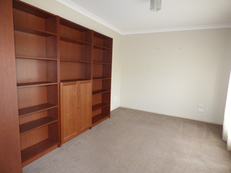 17 East Cornhill Drive, Point Cook VIC 3030
