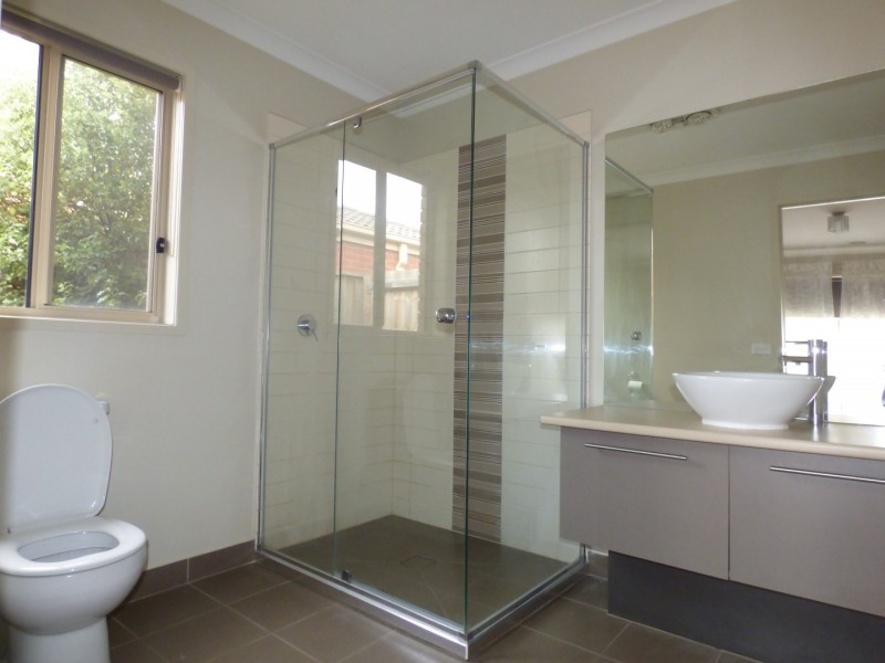 17 East Cornhill Drive, Point Cook VIC 3030