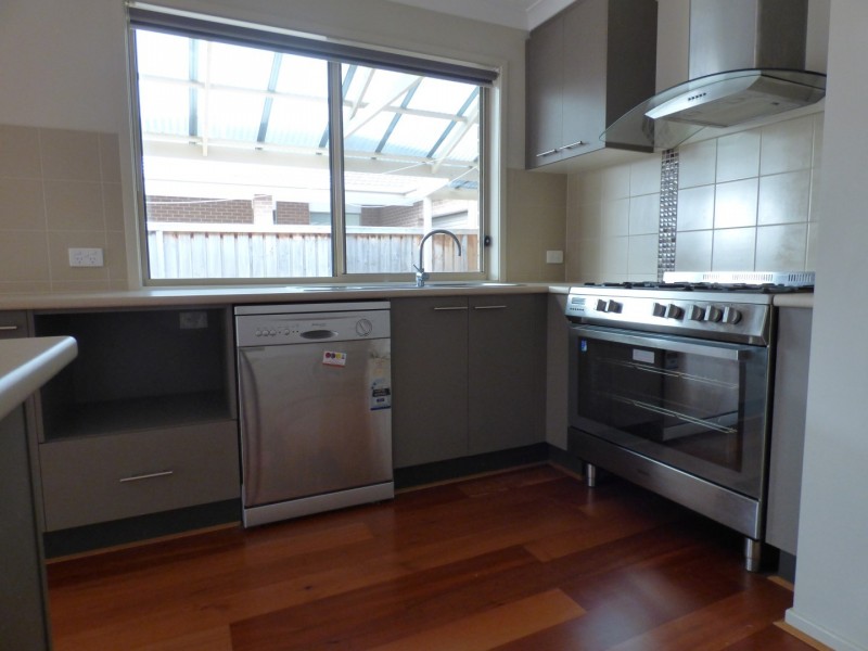 17 East Cornhill Drive, Point Cook VIC 3030