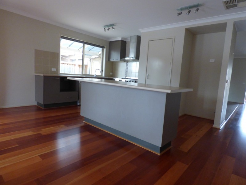 17 East Cornhill Drive, Point Cook VIC 3030
