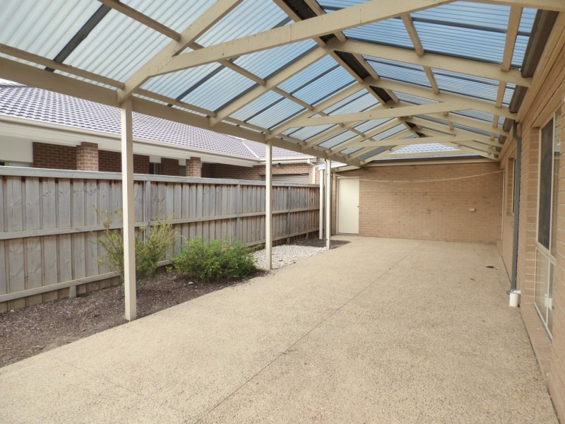 17 East Cornhill Drive, Point Cook VIC 3030