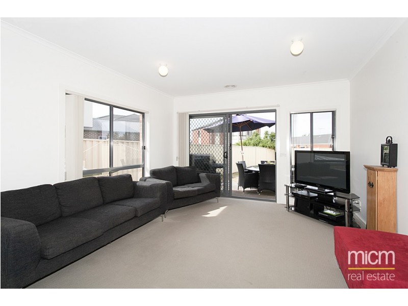 10 Santa Cruz View, Point Cook VIC 3030