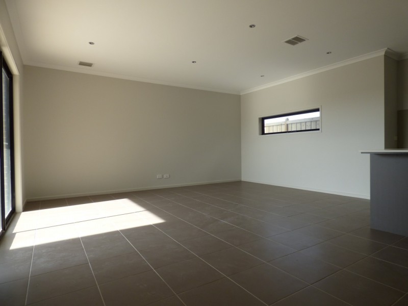 15 Arabella Circuit, Point Cook VIC 3030