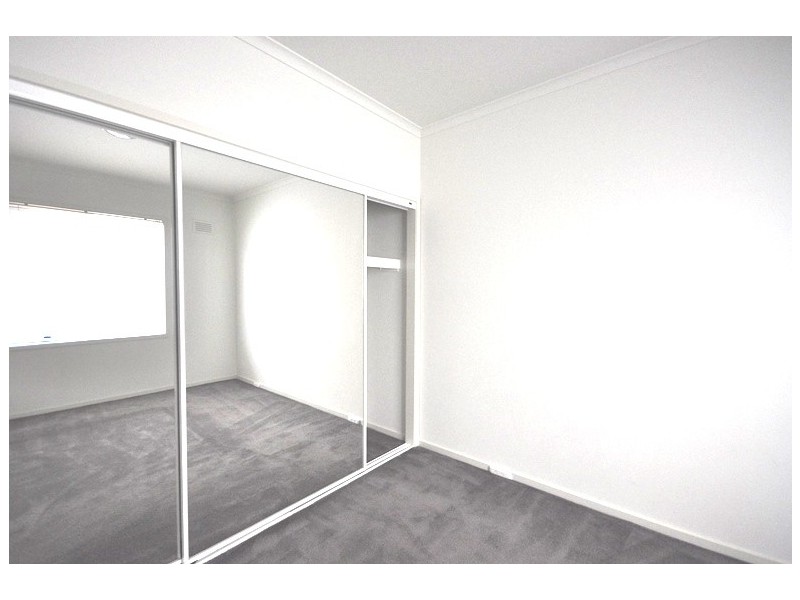 REF 23091/16 Courtney Street, North Melbourne VIC 3051