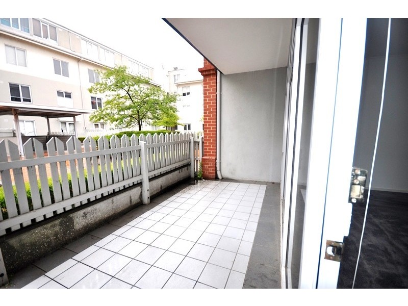 REF 23091/16 Courtney Street, North Melbourne VIC 3051