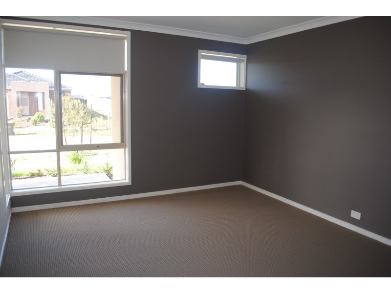 22 Elegante Road, Point Cook VIC 3030