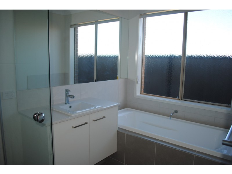 22 Elegante Road, Point Cook VIC 3030