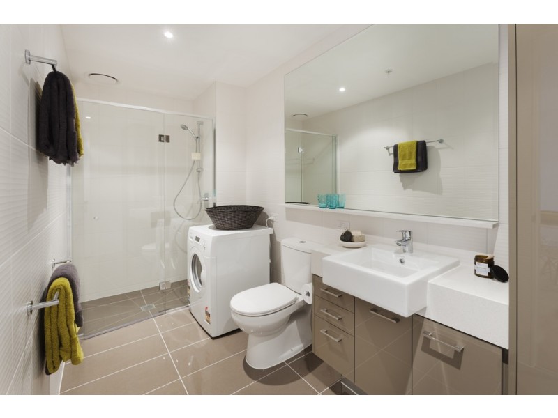 REF 23098/118 Kavanagh Street, Southbank VIC 3006