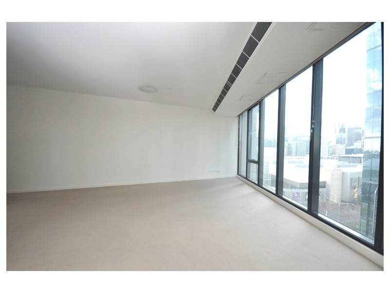 REF 23103/63 Whiteman Street, Southbank VIC 3006