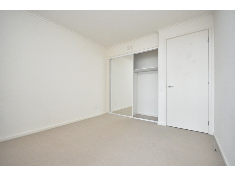 REF 23103/63 Whiteman Street, Southbank VIC 3006