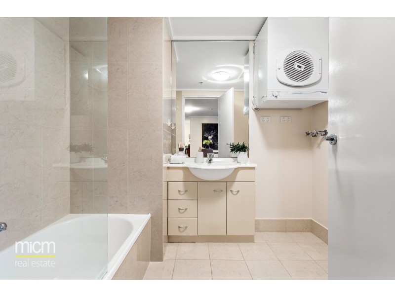 1300/668 Bourke Street, Melbourne VIC 3000