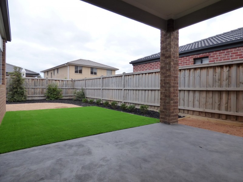 41 Shiraz Crescent, Point Cook VIC 3030