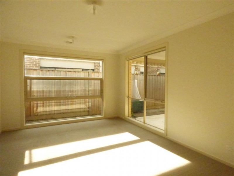 13 Bribie Way, Point Cook VIC 3030